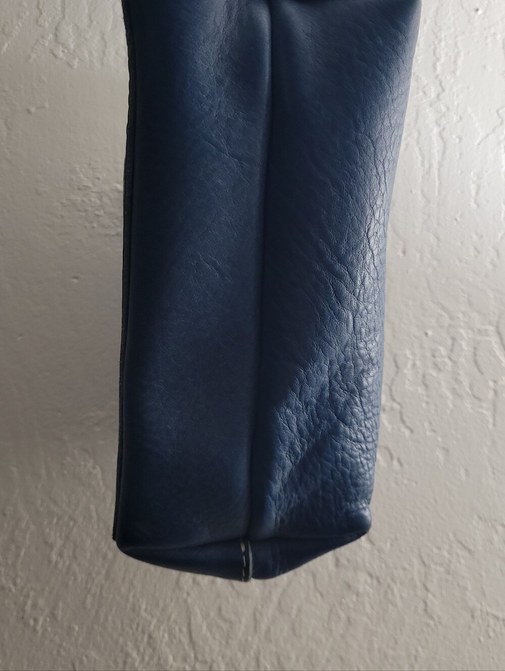 PLG Portland Leather Goods Original Indigo Mini-Crossbody Zip With Strap ๐ Rare - Picture 6 of 16